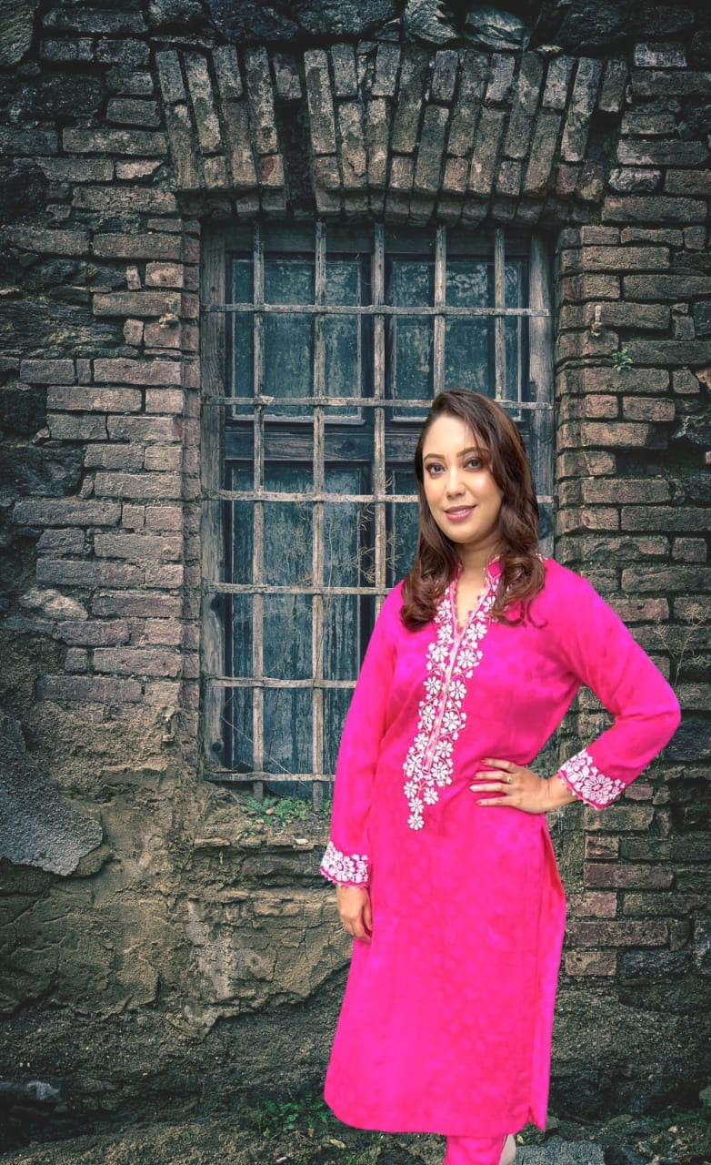 TRADITIONAL HAND-EMBROIDERED SILK SHIRT WITH STRAIGHT PANT