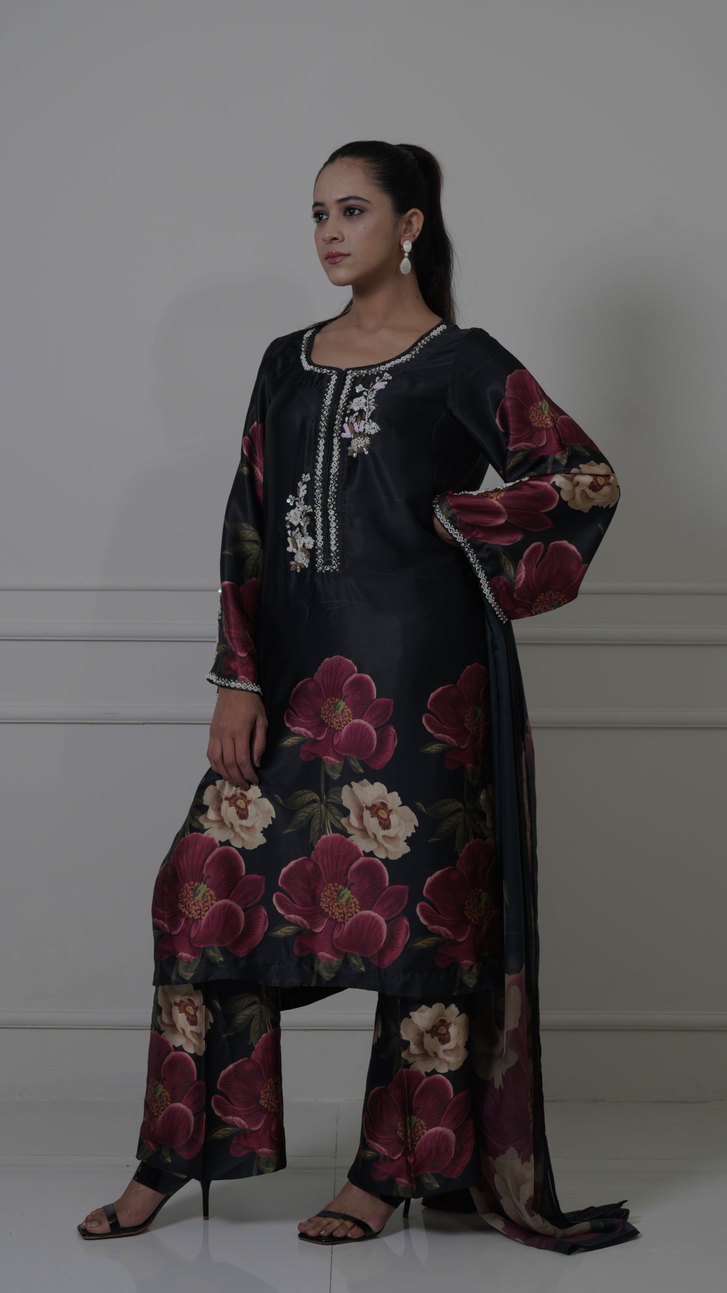 Co-ord set with pearl work