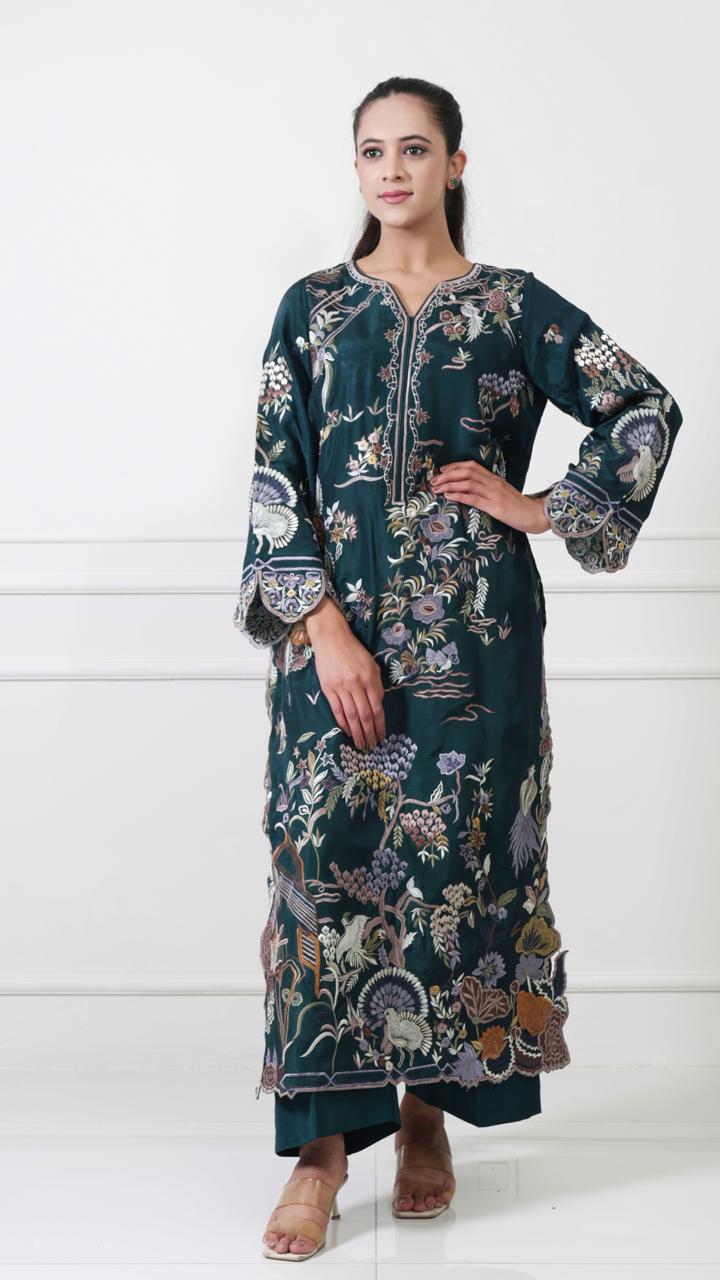 Embroidered suit with modern touch